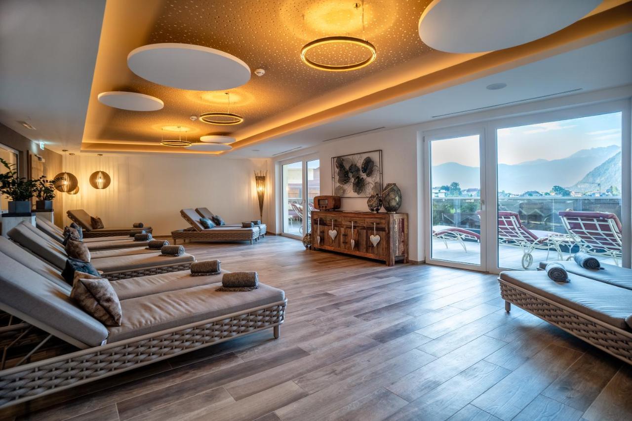 Vier Jahreszeiten Wellnessresort Achensee เมาราค ภายนอก รูปภาพ