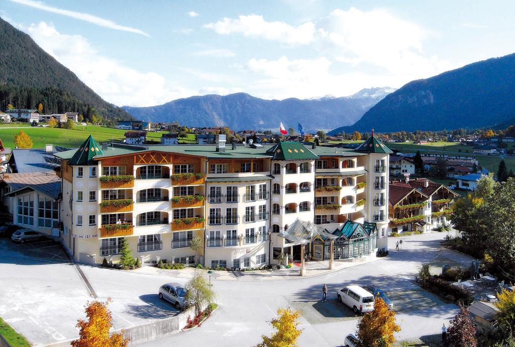 Vier Jahreszeiten Wellnessresort Achensee เมาราค ภายนอก รูปภาพ