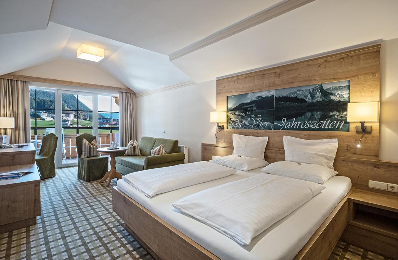 Vier Jahreszeiten Wellnessresort Achensee เมาราค ภายนอก รูปภาพ